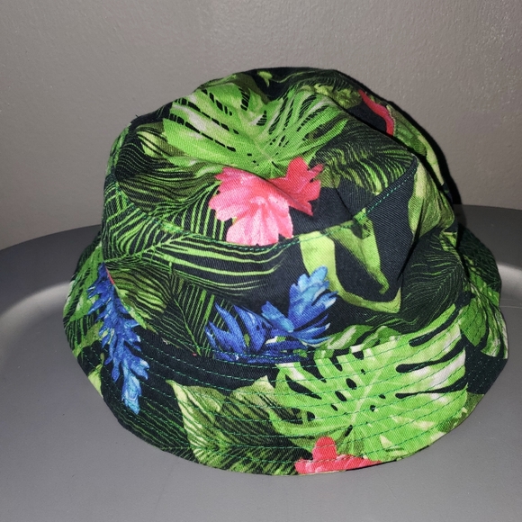 H&M Other - H&M bucket hat